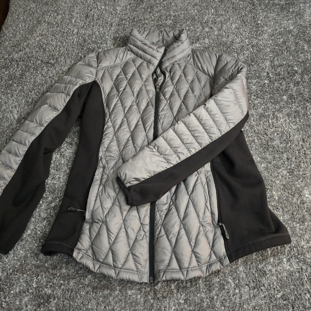 32 Degrees Women's Quilted Puffer Jacket - Black and Gray